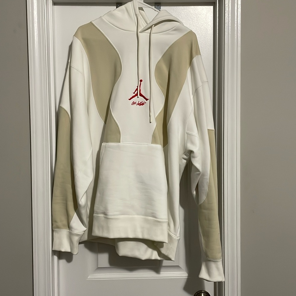 Rare Men’s XL Off White Sweatshirt